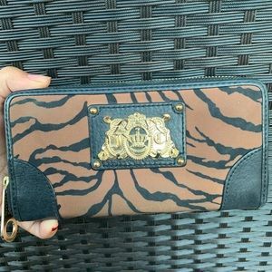 Juicy Couture zip around wallet